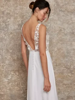 3 pieces Boho Wedding Dress V-Neck Short Sleeves Chapel Train Tulle Bridal Gowns
