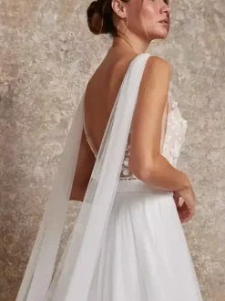 3 pieces Boho Wedding Dress V-Neck Short Sleeves Chapel Train Tulle Bridal Gowns