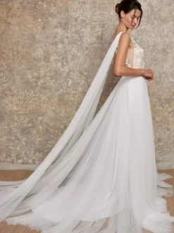 3 pieces Boho Wedding Dress V-Neck Short Sleeves Chapel Train Tulle Bridal Gowns
