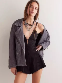 Backless Washed Denim Romper For Women - Grunge V-Neck Cross Strap Playsuit With Pockets - Summer Music Festival 2026