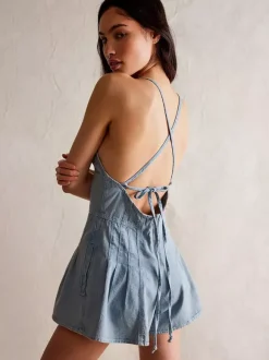 Backless Washed Denim Romper For Women - Grunge V-Neck Cross Strap Playsuit With Pockets - Summer Music Festival 2026