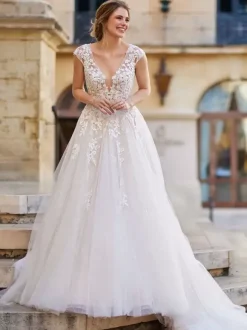 Ball Gown Wedding Dress A-Line With Train V-Neck Short Sleeves Natural Waist Lace Lace Bridal Gowns