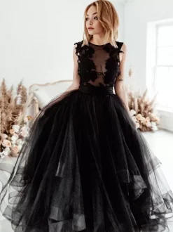 Black Bridal Dress A-Line Illusion Neckline Sleeveless Backless Applique Floor-Length Lace Tulle Bridal Gowns Free Customization