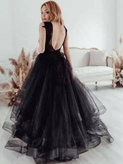 Black Bridal Dress A-Line Illusion Neckline Sleeveless Backless Applique Floor-Length Lace Tulle Bridal Gowns Free Customization