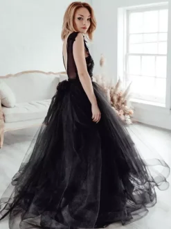 Black Bridal Dress A-Line Illusion Neckline Sleeveless Backless Applique Floor-Length Lace Tulle Bridal Gowns Free Customization