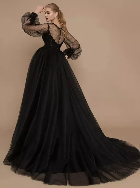 Black Gothic Wedding Dresses 2026 A-Line Long Sleeves Lace With Train Bridal Dress Free Customization