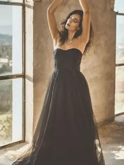 Black Gothic Wedding Dresses A-Line Sleeveless Lace Floor-Length Bridal Gown Free Customization