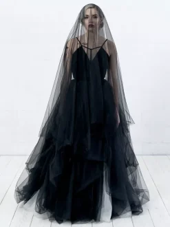 Black Wedding Dresses 2026 Velour A-Line Sleeveless Pleated With Train Bridal Dress Free Customization