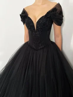 Black Wedding Dresses A-Line Long Sleeves Lace With Train Bridal Dress Free Customization