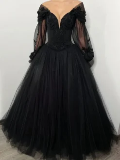 Black Wedding Dresses A-Line Long Sleeves Lace With Train Bridal Dress Free Customization