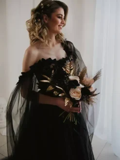Black Wedding Dresses A-Line Sleeveless Lace With Train Bridal Dress Free Customization