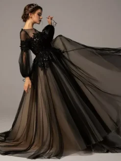 Black Wedding Dresses A-Line Jewel Neck Long Sleeves Tulle Lace With Train Bridal Dress Free Customization