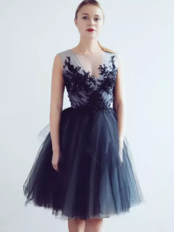 Black Wedding Dresses Lace A-Line Sleeveless Knee-Length Bridal Dress Free Customization