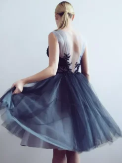 Black Wedding Dresses Lace A-Line Sleeveless Knee-Length Bridal Dress Free Customization