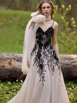 Black Wedding Dresses Lace A-Line Sleeveless Natural Waist Lace Sweep Bridal Dress