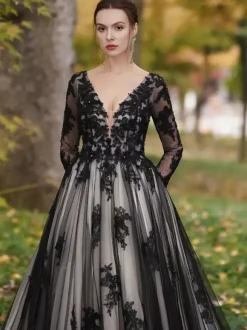Black Wedding Dresses Lace A-Line Long Sleeves Floor-Length Bridal Gown Free Customization