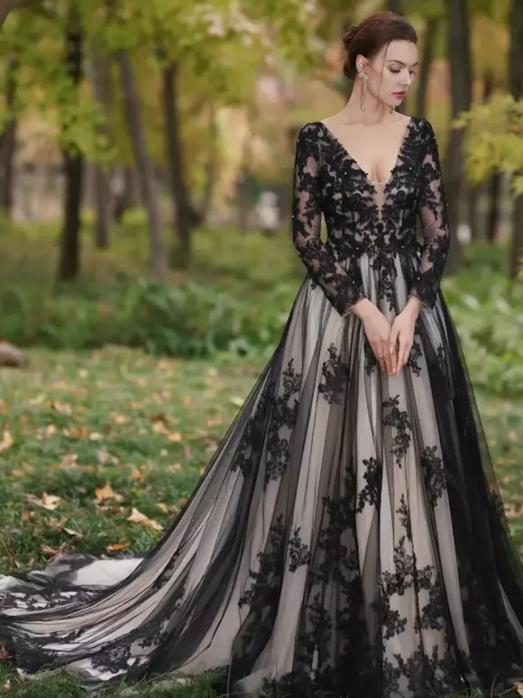 Black Wedding Dresses Lace A-Line Long Sleeves Floor-Length Bridal Gown Free Customization