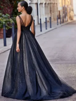 Black Wedding Dresses Lace A-Line Sleeveless With Train Bridal Gown Free Customization