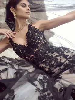 Black Wedding Dresses Mermaid Sleeveless Lace With Train Bridal Dress Free Customization