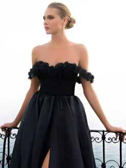 Black Wedding Dresses Satin Fabric A-Line Sleeveless With Train Bridal Dress Free Customization