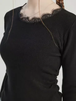 Black Basic T-shirt With Lace Decoration Crew Neck Spring Top For Women 2026