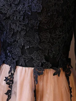 Black Bridal Mother Dress Jewel Neck Half Sleeves Ball Gown Applique Knee-Length Wedding Guest Dresses