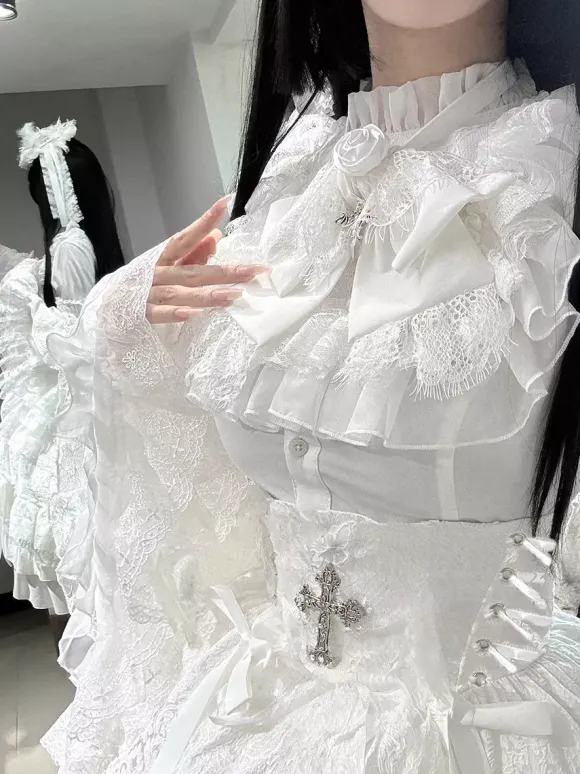 Black Gothic Lolita Dresses Lace Up Long Sleeves Ruffles Gothic Lolita Dress Set