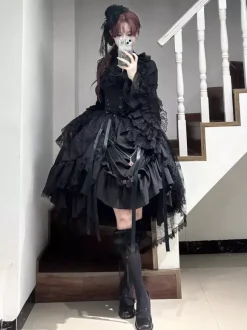 Black Gothic Lolita Dresses Lace Up Long Sleeves Ruffles Gothic Lolita Dress Set
