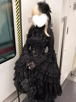 Black Gothic Lolita Dresses Lace Up Long Sleeves Ruffles Gothic Lolita Dress Set