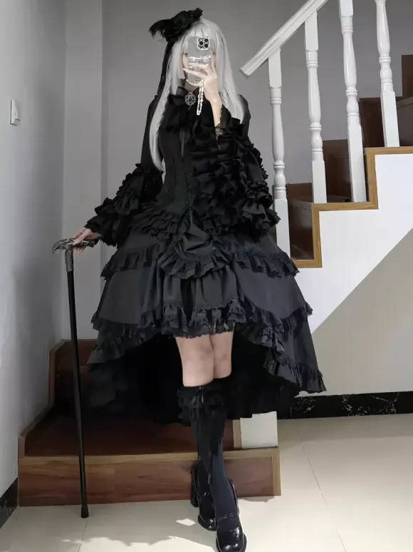 Black Gothic Lolita Dresses Ruffles Trumpet Sleeves Long Sleeves Ruffles Lolita Dress
