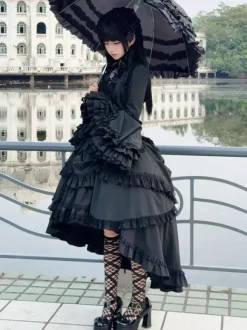 Black Gothic Lolita Set Dresses Ruffles Long Sleeves Cravat Top And Skirt Lolita Dress