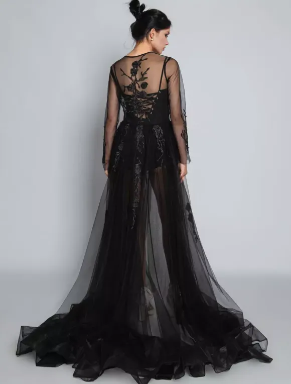 Black Gothic Wedding Dresses 2026 A-Line Long Sleeves Buttons Lace With Train Bridal Dress Free Customization