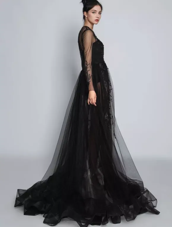 Black Gothic Wedding Dresses 2026 A-Line Long Sleeves Buttons Lace With Train Bridal Dress Free Customization