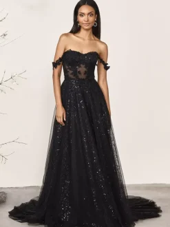 Black Loyal Wedding Dresses Lace A-Line Sleeveless Natural Waist Lace Sweep Bridal Dress