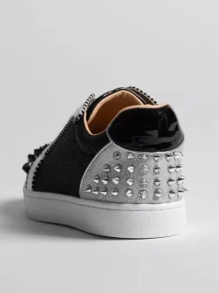 Black Men's Skate Sneakers Round Toe Studed Lace Up Casual Shoes