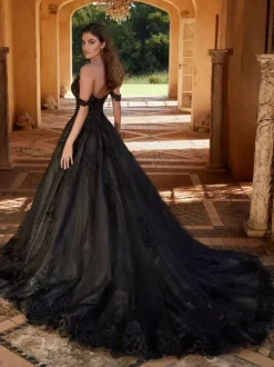 Black Wedding Dresses A-Line Lace Floor-Length Bridal Dress Free Customization
