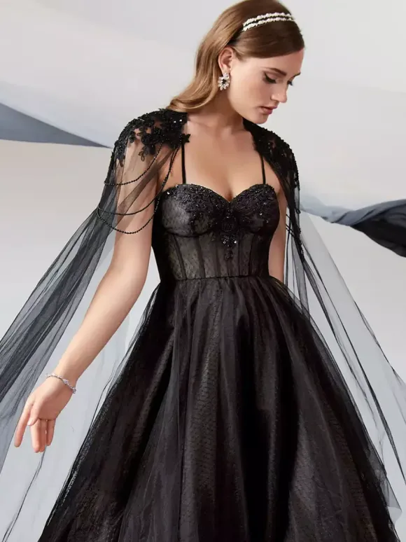 Black Wedding Dresses A-Line Sleeveless Lace With Train Bridal Gown Free Customization