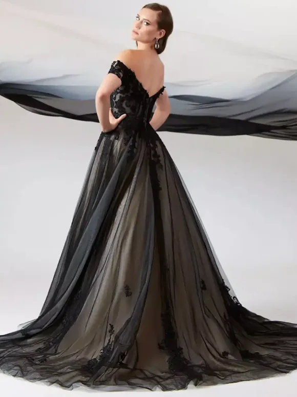 Black Wedding Dresses A-Line Short Sleeves Lace Floor-Length Bridal Gown Free Customization