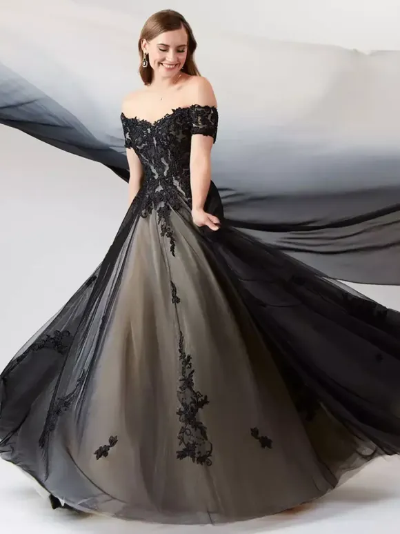 Black Wedding Dresses A-Line Short Sleeves Lace Floor-Length Bridal Gown Free Customization
