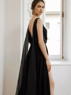Black Wedding Dresses 2026 A-Line Sleeveless Split Front With Train Bridal Gown Free Customization