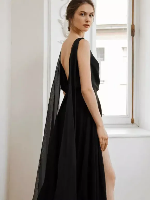 Black Wedding Dresses 2026 A-Line Sleeveless Split Front With Train Bridal Gown Free Customization