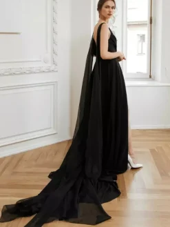 Black Wedding Dresses 2026 A-Line Sleeveless Split Front With Train Bridal Gown Free Customization