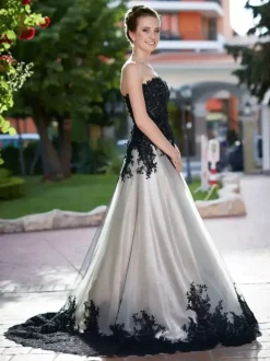 Black Wedding Dresses 2026 Lace A-Line Sleeveless With Train Bridal Gown Free Customization