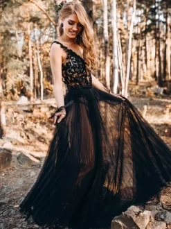 Black Wedding Dresses Lace A-Line Sleeveless Pleated Floor-Length Bridal Dress Free Customization
