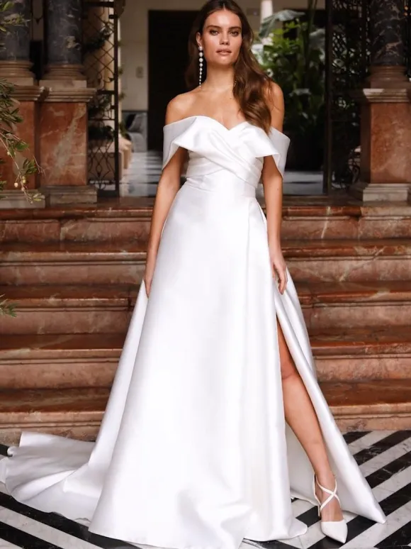 Black Wedding Dresses Satin Fabric A-Line Sleeveless Natural Waist Split Front Sweep Bridal Gown