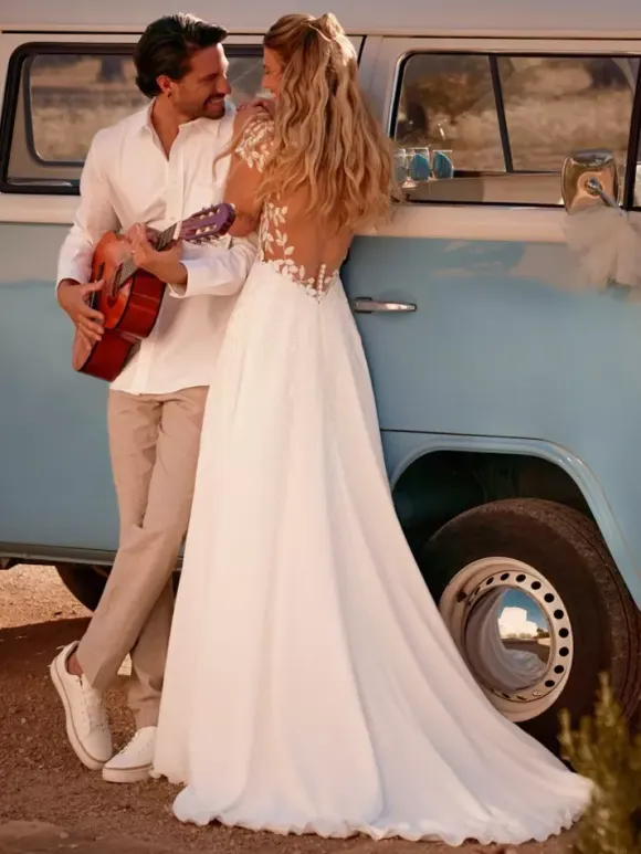 Bohemian Wedding Dress Round Neck Short Sleeves Oval Back Cutout Slit Skirt Small Train