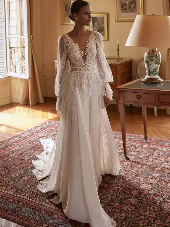 Boho Wedding Dress Chiffon Lace A-Line With Train Natural Waist Zipper Long Sleeves V-Neck White