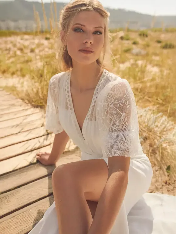 Boho Wedding Dress Chiffon Split Front A-Line With Train Natural Waist Wedding Dress Functional Buttons Short Sleeves V-Neck Ivory
