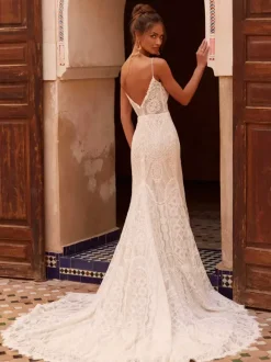 Boho Wedding Dress Lace Lace A-Line Court Train Natural Waist Spaghetti Straps Backless Sleeveless V-Neck Ivory