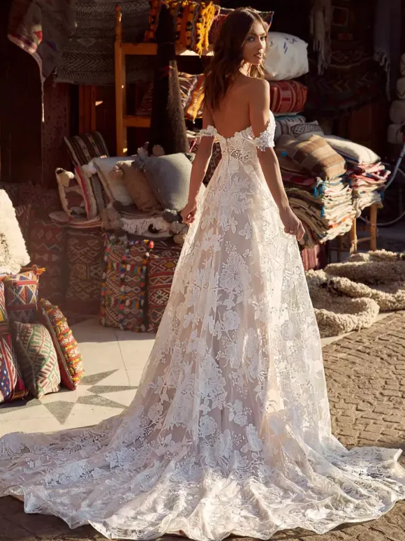 Boho Wedding Dress Lace Lace A-Line Court Train Natural Waist Backless Sleeveless Sweetheart Neck Ivory
